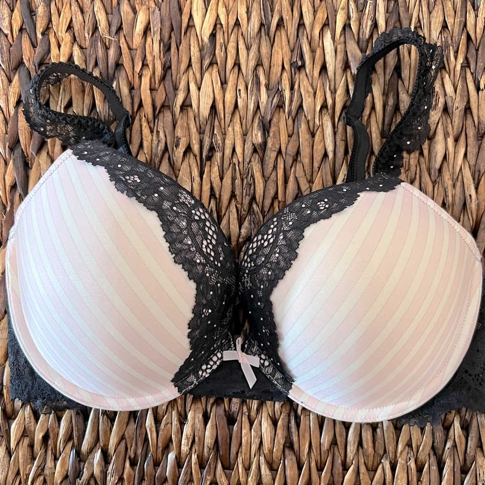 VICTORIA’S SECRET Dream Angel Push Up Bra 💕 Size 34DD